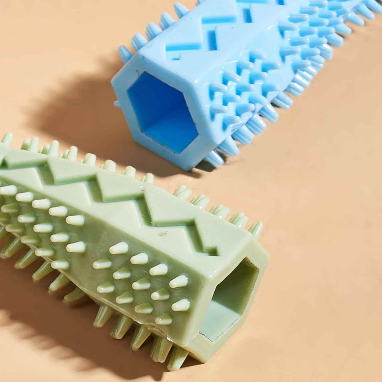 Kauspielzeug zur Zahnreinigung bei Hunden - Tierbedarf.si