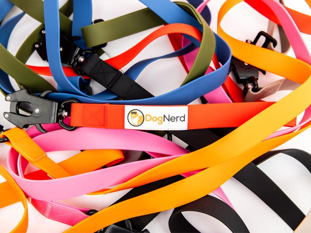 Dognerd 6' Tactical Silicone Dog Leash with Aluminum Quick Release Carabiner Solid Design for Large Dogs Walks Hikes Jogging