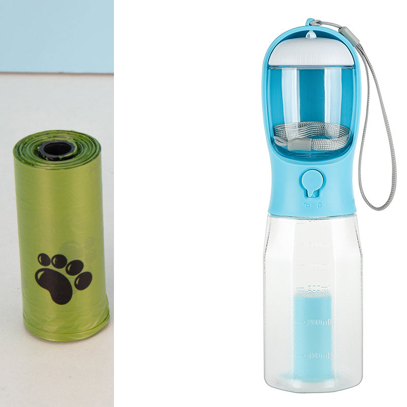 Tragbare Wasserflasche für Hunde oder Katzen- Futter, Wasser und Kotbeutel inkl.