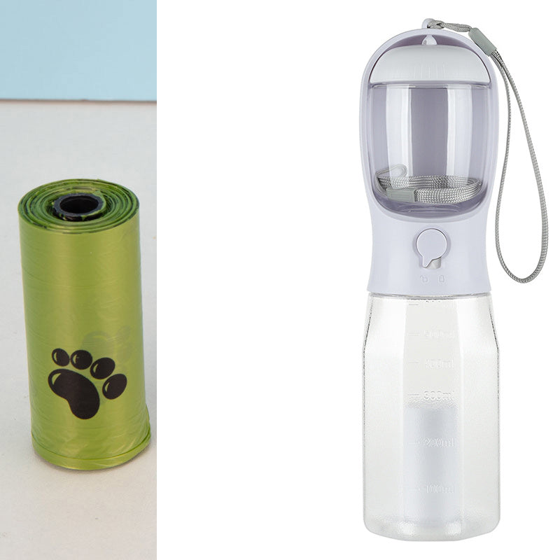 Tragbare Wasserflasche für Hunde oder Katzen- Futter, Wasser und Kotbeutel inkl.